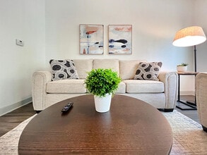 2615 N Grady Ave in Tampa, FL - Building Photo - Building Photo