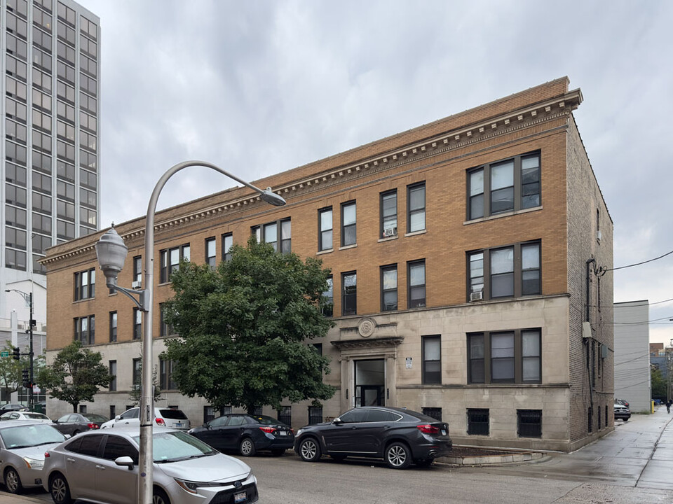 4410 N Hazel St in Chicago, IL - Building Photo