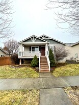 61073 Larkspur Loop in Bend, OR - Building Photo