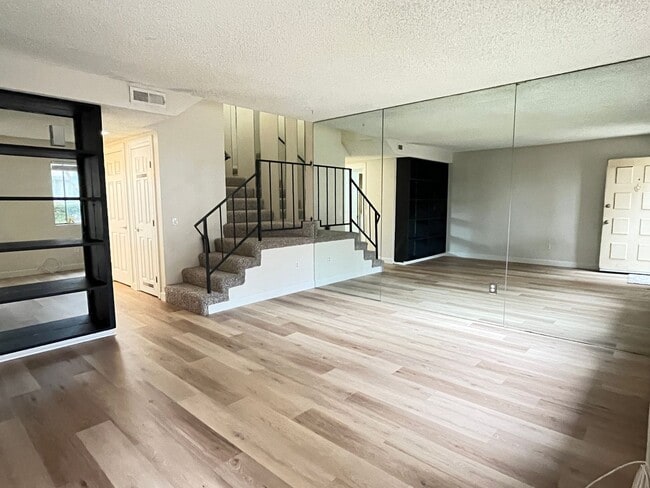 1323 Wheaton Way in Riverside, CA - Building Photo - Building Photo