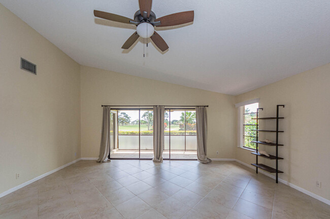 13352 Touchstone Ct in West Palm Beach, FL - Foto de edificio - Building Photo