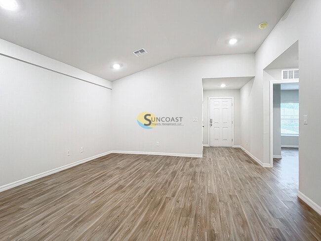 123 Lomond Dr in Port Charlotte, FL - Building Photo - Building Photo