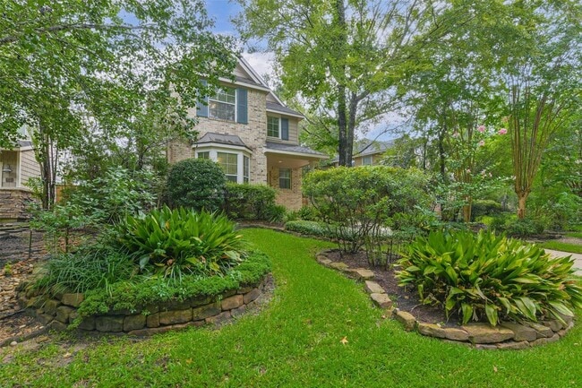 15 N Flickering Sun Cir in The Woodlands, TX - Building Photo - Building Photo