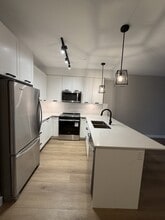 22562-22562 121 Ave in Maple Ridge, BC - Building Photo - Building Photo