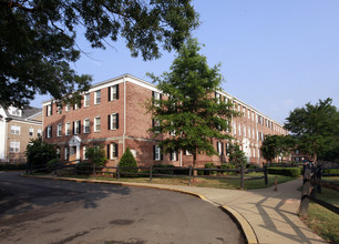 The George Mason Apartments in Arlington, VA - Building Photo - Building Photo