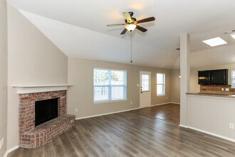 1755 Reynolds St in Lancaster, TX - Building Photo - Building Photo