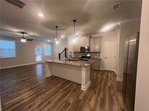 4561 Cypress Pk Dr in Gainesville, GA - Foto de edificio - Building Photo