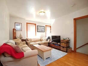 74 Raymond St, Unit 74 in Boston, MA - Building Photo - Building Photo