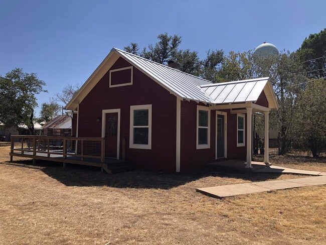 609 Altgelt St in Comfort, TX - Building Photo - Building Photo