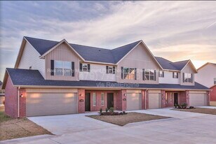 2752 W Kilimanjaro Way in Rogers, AR - Building Photo