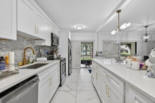 6328 Longboat Ln W in Boca Raton, FL - Building Photo