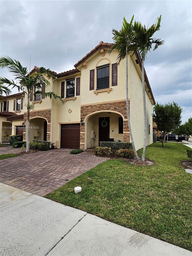 121 SE 33rd Terrace in Homestead, FL - Building Photo - Building Photo