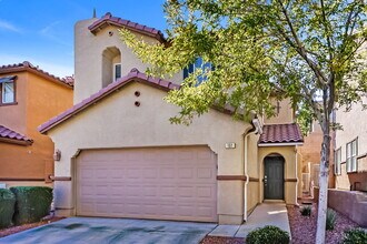 151 Desert Pond Ave in Henderson, NV - Building Photo - Building Photo