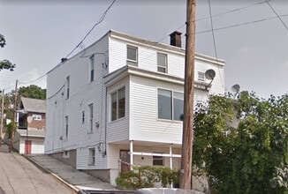 437 Morgan Ave in Pottsville, PA - Foto de edificio - Building Photo