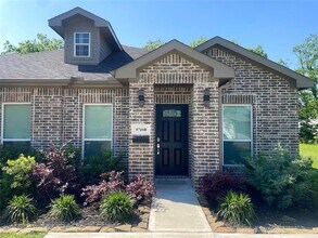 9710 Tuffly St in Houston, TX - Building Photo - Building Photo
