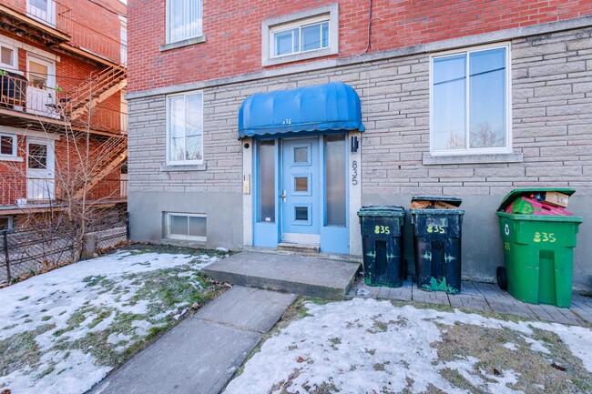 835 William-Macdonald St in Lachine, QC - Building Photo - Building Photo