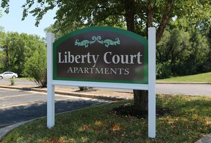 Liberty Court Apartments in Liberty, MO - Building Photo