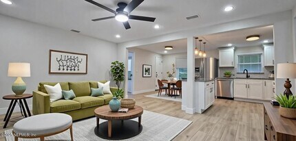 5813 Tampico Rd in Jacksonville, FL - Building Photo - Building Photo