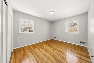 200 E 10th Ave in Roselle, NJ - Building Photo - Building Photo