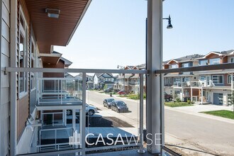 17217-1729A 9A Ave SW in Edmonton, AB - Building Photo - Building Photo