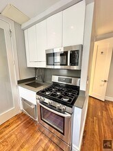 East 13th Street, Unit 3A in New York, NY - Foto de edificio - Building Photo