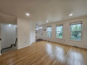 113 Longpoint Way in Gaithersburg, MD - Building Photo - Building Photo