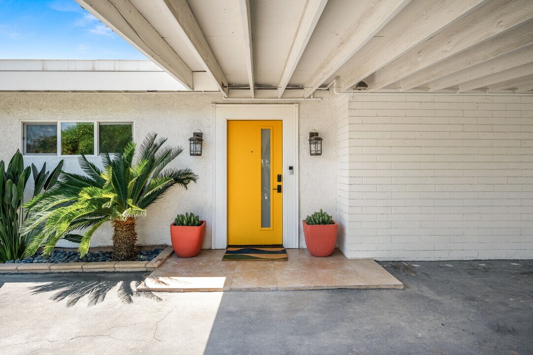 43795 Acacia Dr in Palm Desert, CA - Building Photo