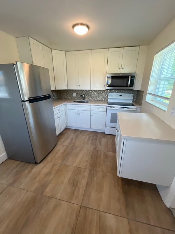 1349 W 32nd St in Riviera Beach, FL - Building Photo - Building Photo