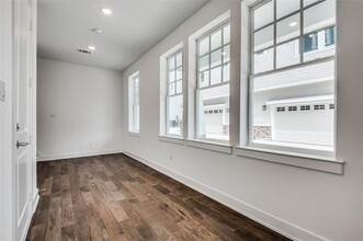 645 N Tyler St in Dallas, TX - Building Photo - Building Photo