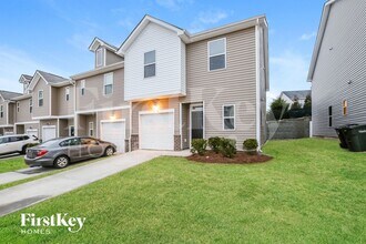 10736 Rivergate Dr NW in Huntersville, NC - Foto de edificio - Building Photo