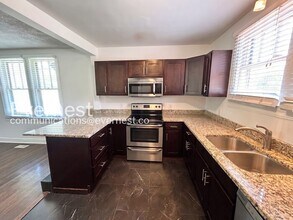 142 Gordon Terrace, Unit 14 in Nashville, TN - Foto de edificio - Building Photo