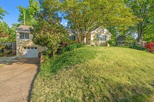 500 Monticello Blvd in Alexandria, VA - Building Photo