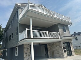 529 E Chester St in Long Beach, NY - Building Photo