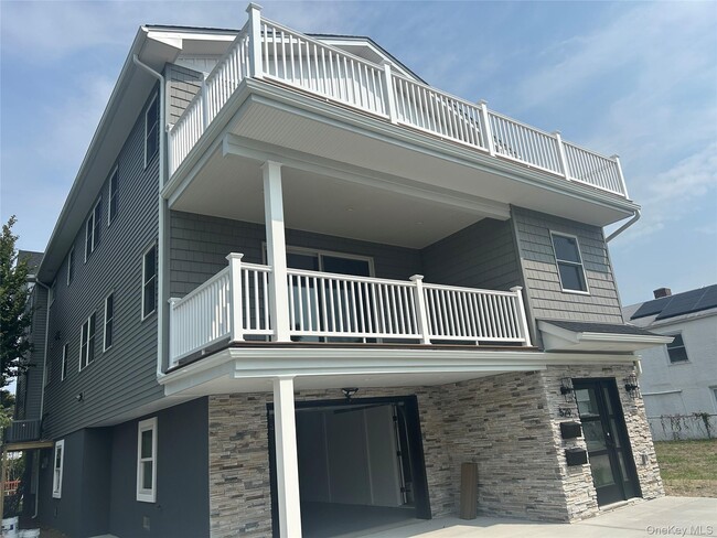 property at 529 E Chester St