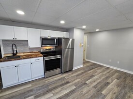 71 Water St in Hallowell, ME - Building Photo