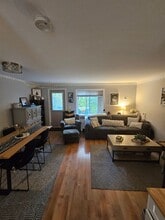 16 Hillcrest W in Portland, ME - Building Photo - Building Photo