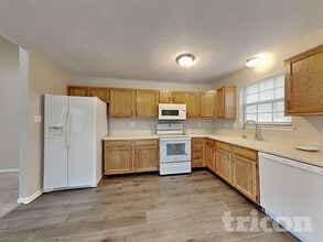 11905 Breta Ct in Indianapolis, IN - Building Photo - Building Photo