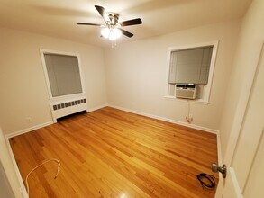 216 Glen Ave, Unit Second Floor in Palisades Park, NJ - Foto de edificio - Building Photo