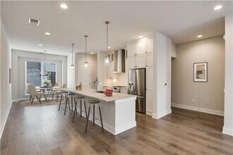 3905 Vantage Dr in Austin, TX - Building Photo - Building Photo