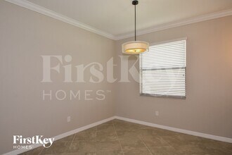 11327 Sweetgrass Dr in Bradenton, FL - Foto de edificio - Building Photo