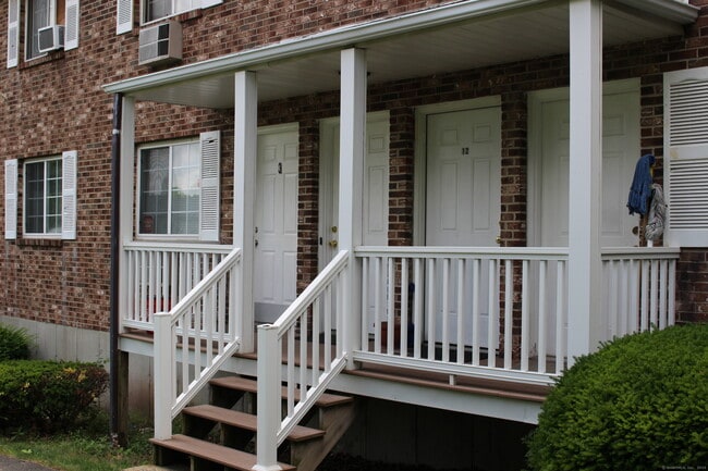 58 Craftwood Rd in Waterbury, CT - Building Photo - Building Photo