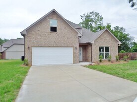 11509 Andrew Way in Tuscaloosa, AL - Building Photo
