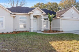 12184 Mantle Dr in Jacksonville, FL - Building Photo