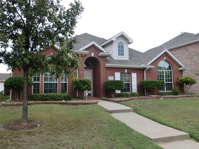 10536 Coach House Ln in Frisco, TX - Foto de edificio