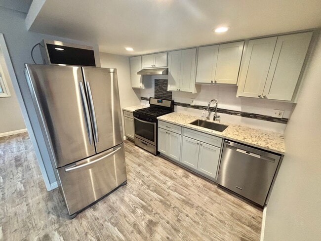 217 Gull St in Manhattan Beach, CA - Building Photo - Building Photo