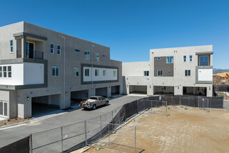 Solaire at Valencia -Lennar in Valencia, CA - Building Photo - Building Photo