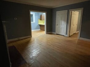 102 N Center St, Unit #1 in Adrian, MI - Building Photo - Building Photo