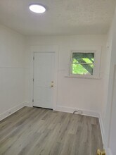 1130 Rutledge Ave, Unit 1 in Cincinnati, OH - Foto de edificio - Building Photo