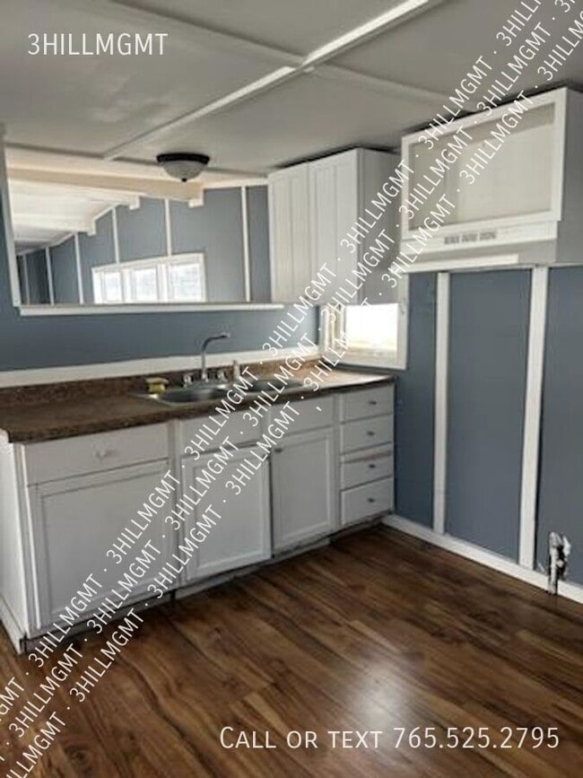 1216 S Bloomington St in Greencastle, IN - Building Photo - Building Photo