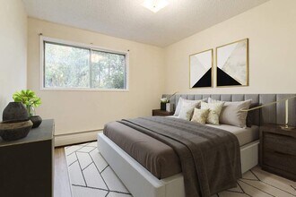 Highwood Apartments in Red Deer, AB - Building Photo - Building Photo